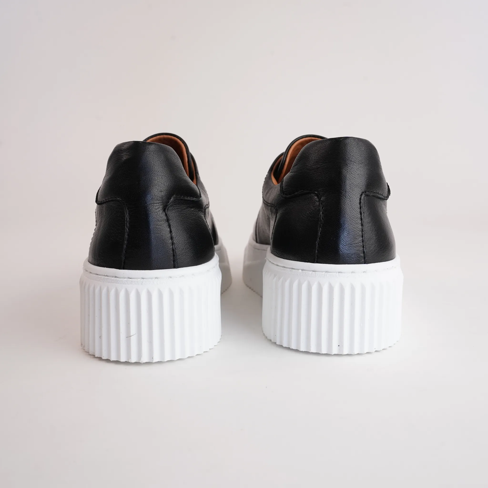 Bowie Black Leather Sneakers