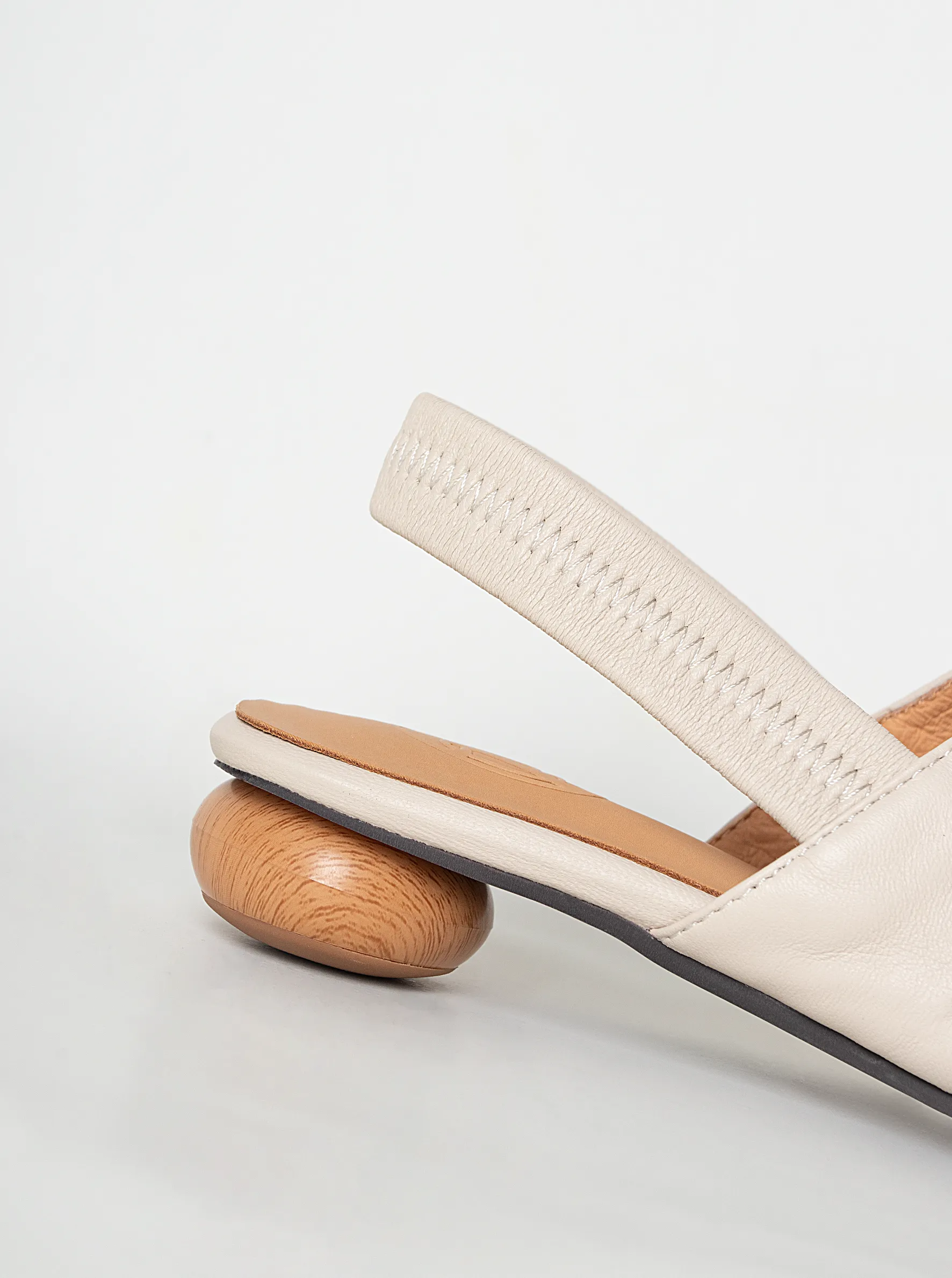 Pointed Wooden Heel Slingback